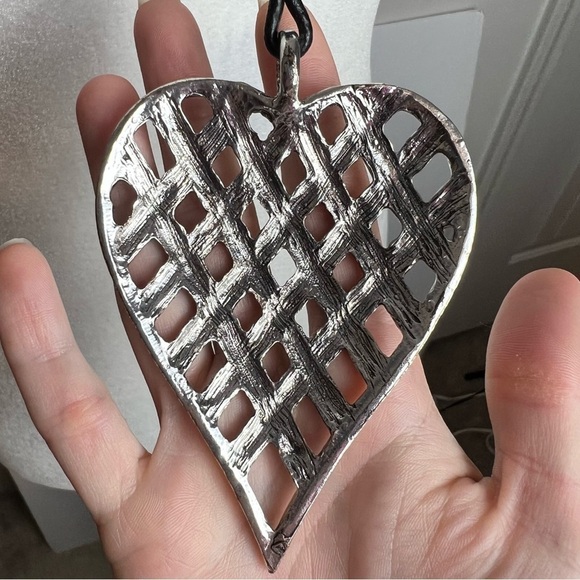 Necklace Silver Large Heart Metal Pendant - Picture 4 of 5